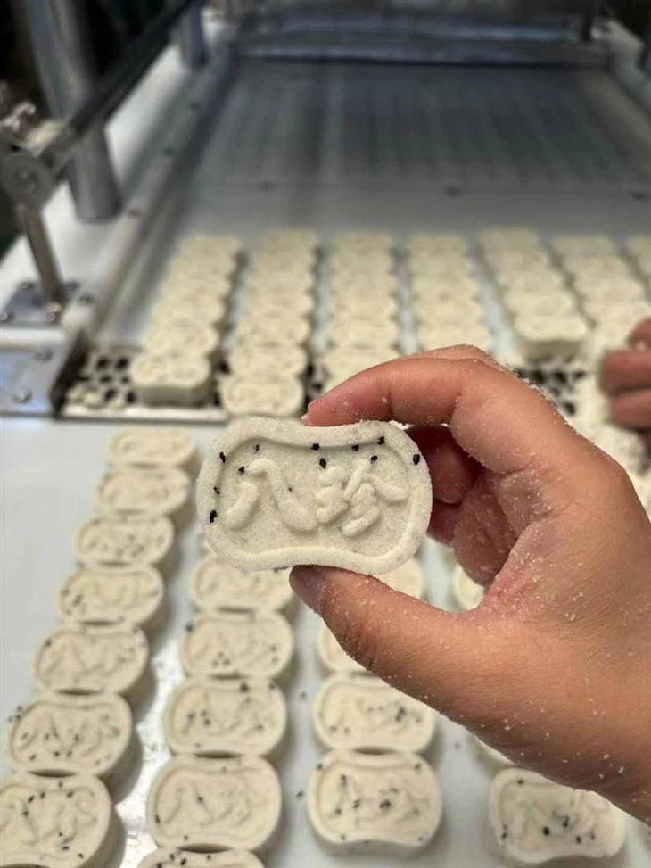 Pet Molar Grass Cookies Machine